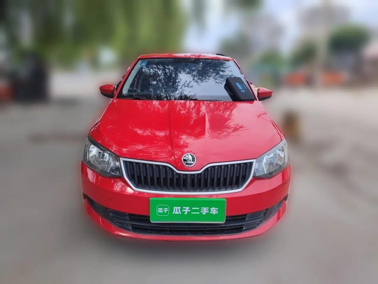 Skoda Fabia 2017 1.4L Automatic Car Enjoy Edition — миниатюра 2