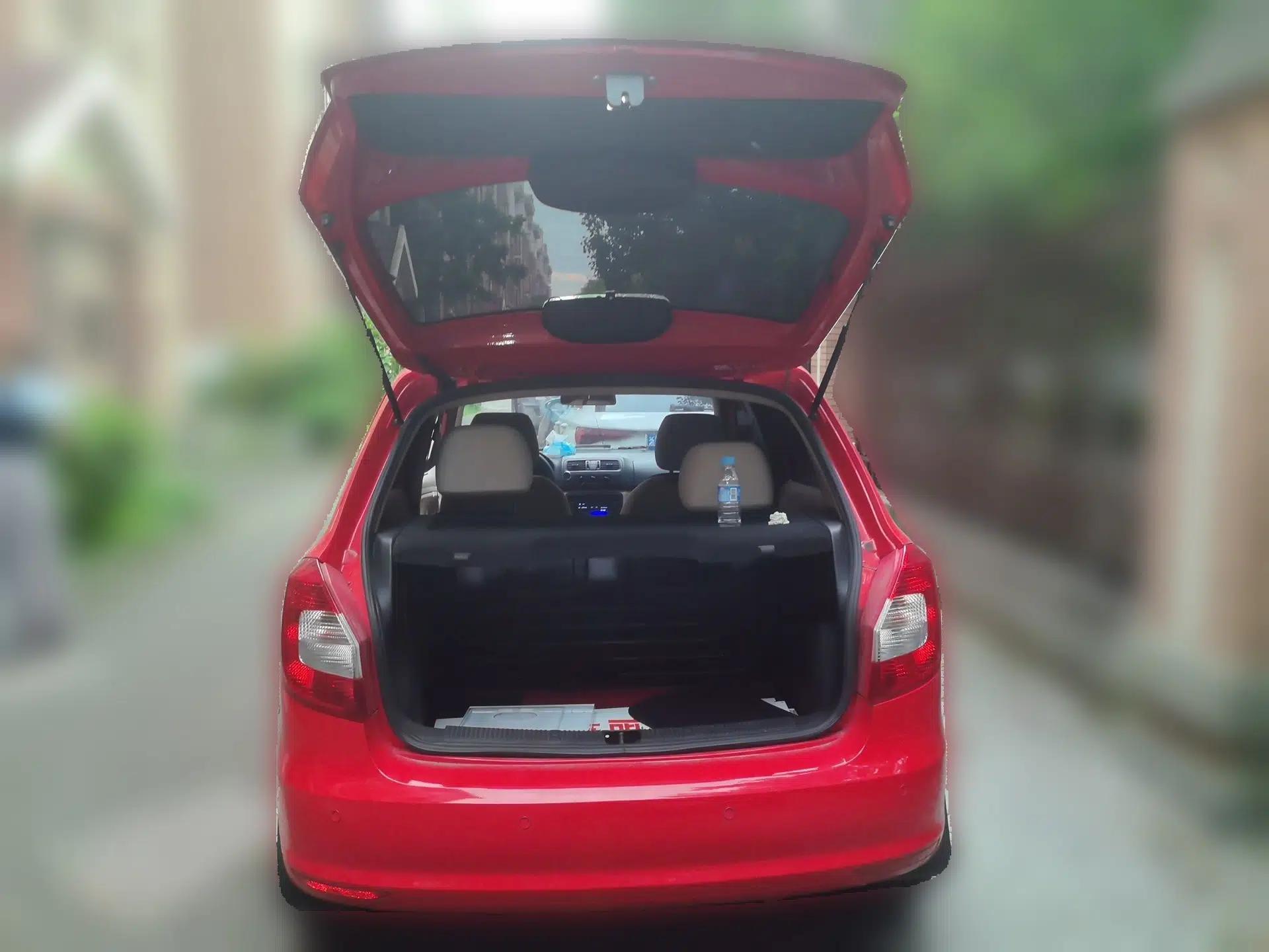 Skoda Fabia 2012 1.4L Automatic Crystal Edition — миниатюра 19