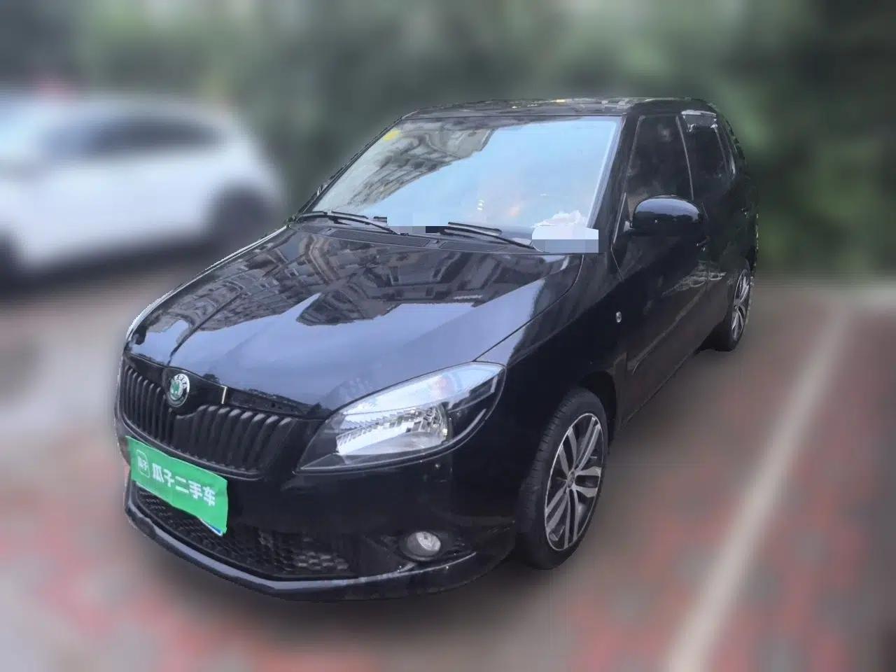 Skoda Fabia 2012 1.6L Automatic Sport Edition — миниатюра 1