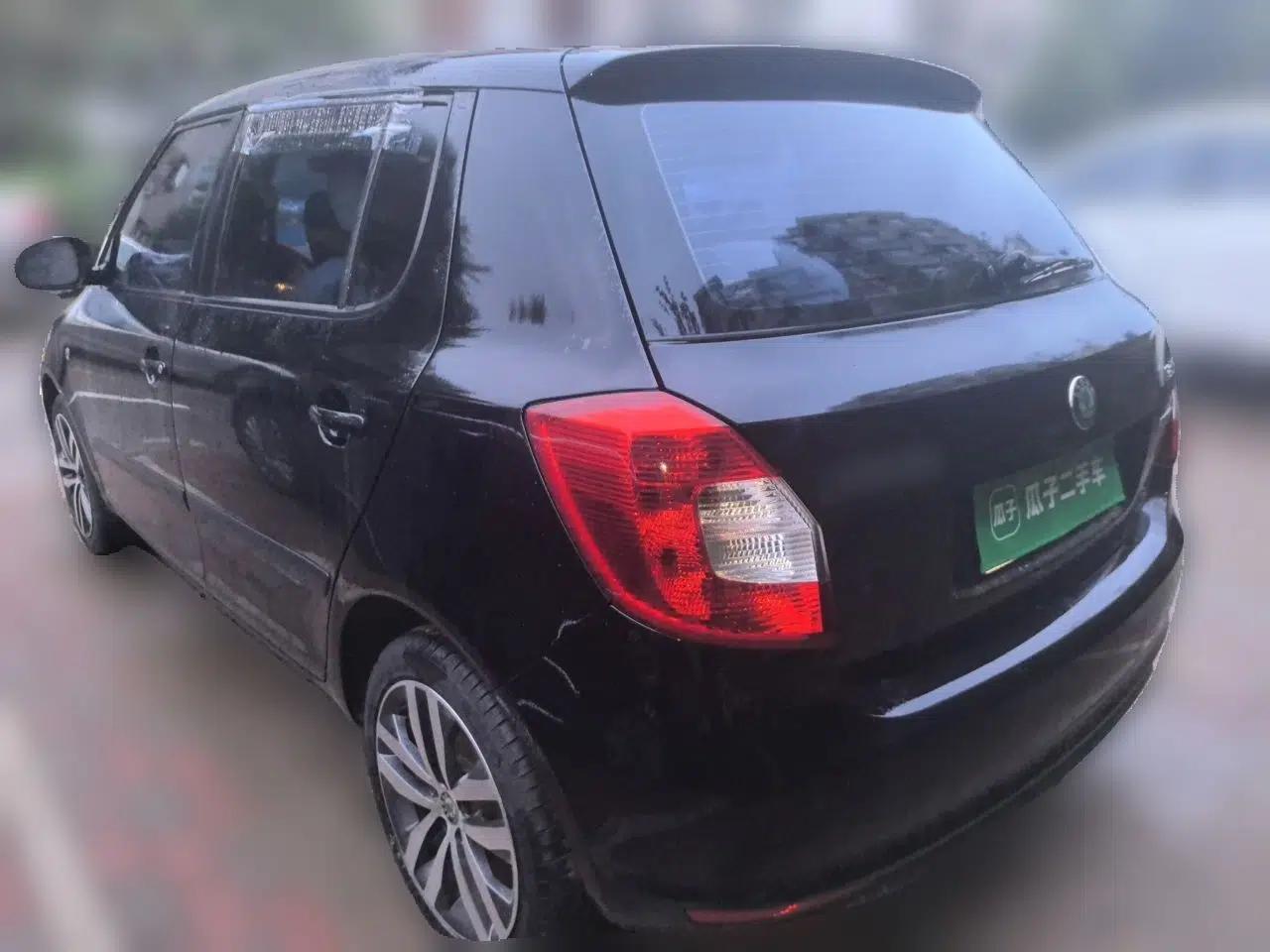 Skoda Fabia 2012 1.6L Automatic Sport Edition — миниатюра 4