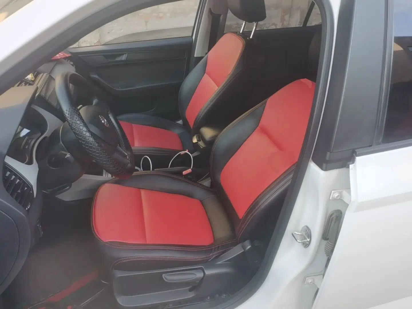 Skoda Fabia 2015 1.4L Automatic Front-Drive Model — миниатюра 22