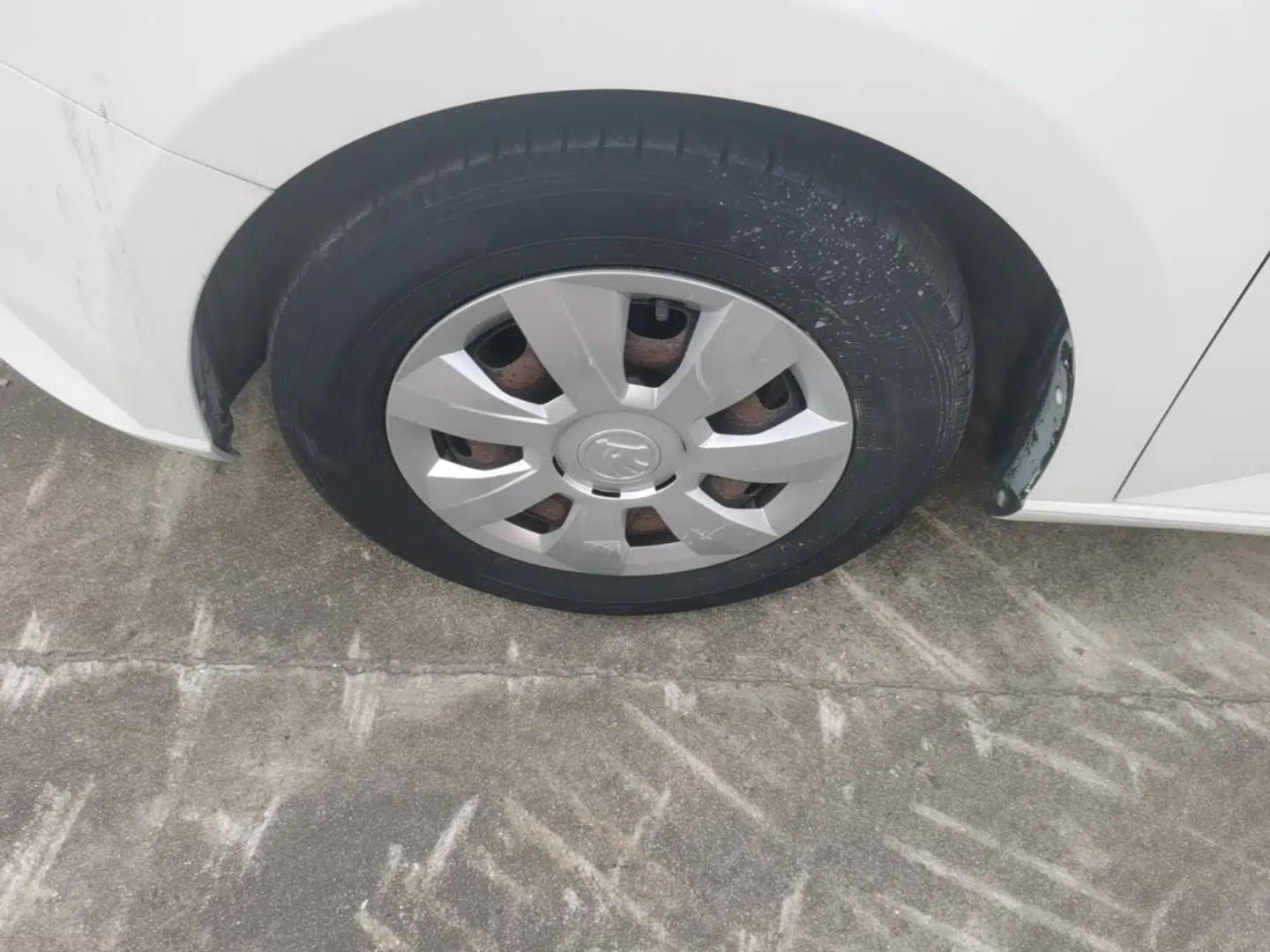 Skoda Fabia 2015 1.4L Automatic Front-Drive Model — миниатюра 10