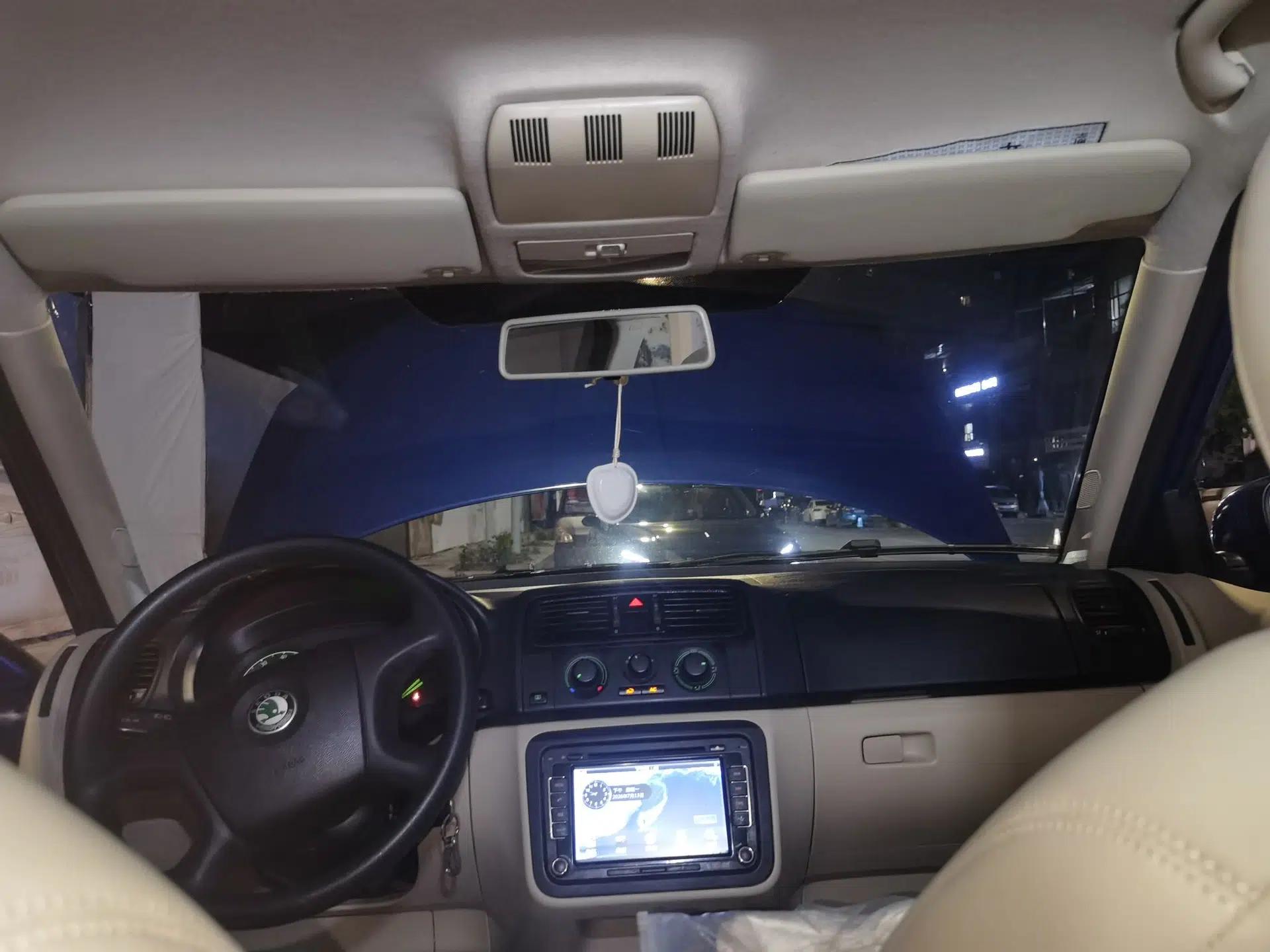 Skoda Fabia 2011 1.4L Automatic Crystal Edition — миниатюра 18