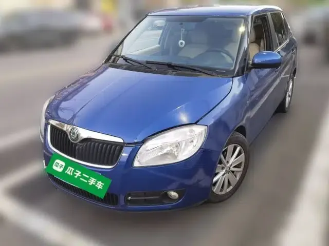 Skoda Fabia 2011 1.4L Automatic Crystal Edition