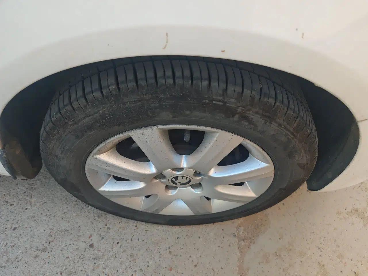 Skoda Fabia 2014 1.4L Automatic Crystal Edition — миниатюра 8