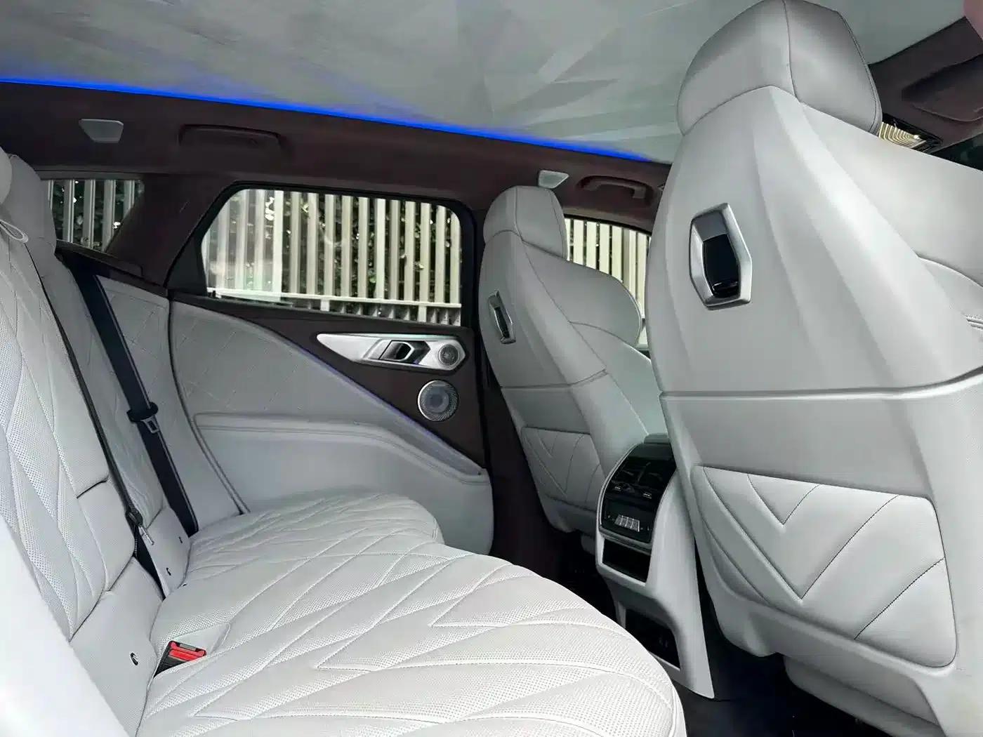 BMW XM 2023 50e — миниатюра 12