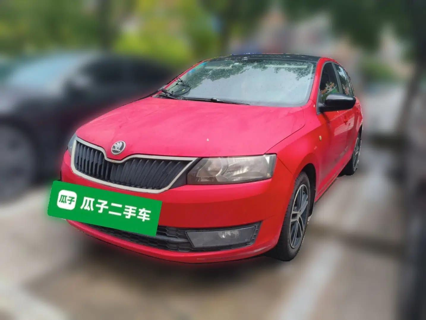 Skoda Rapid Spaceback 2014 1.6L Automatic Enjoyment Edition — миниатюра 1