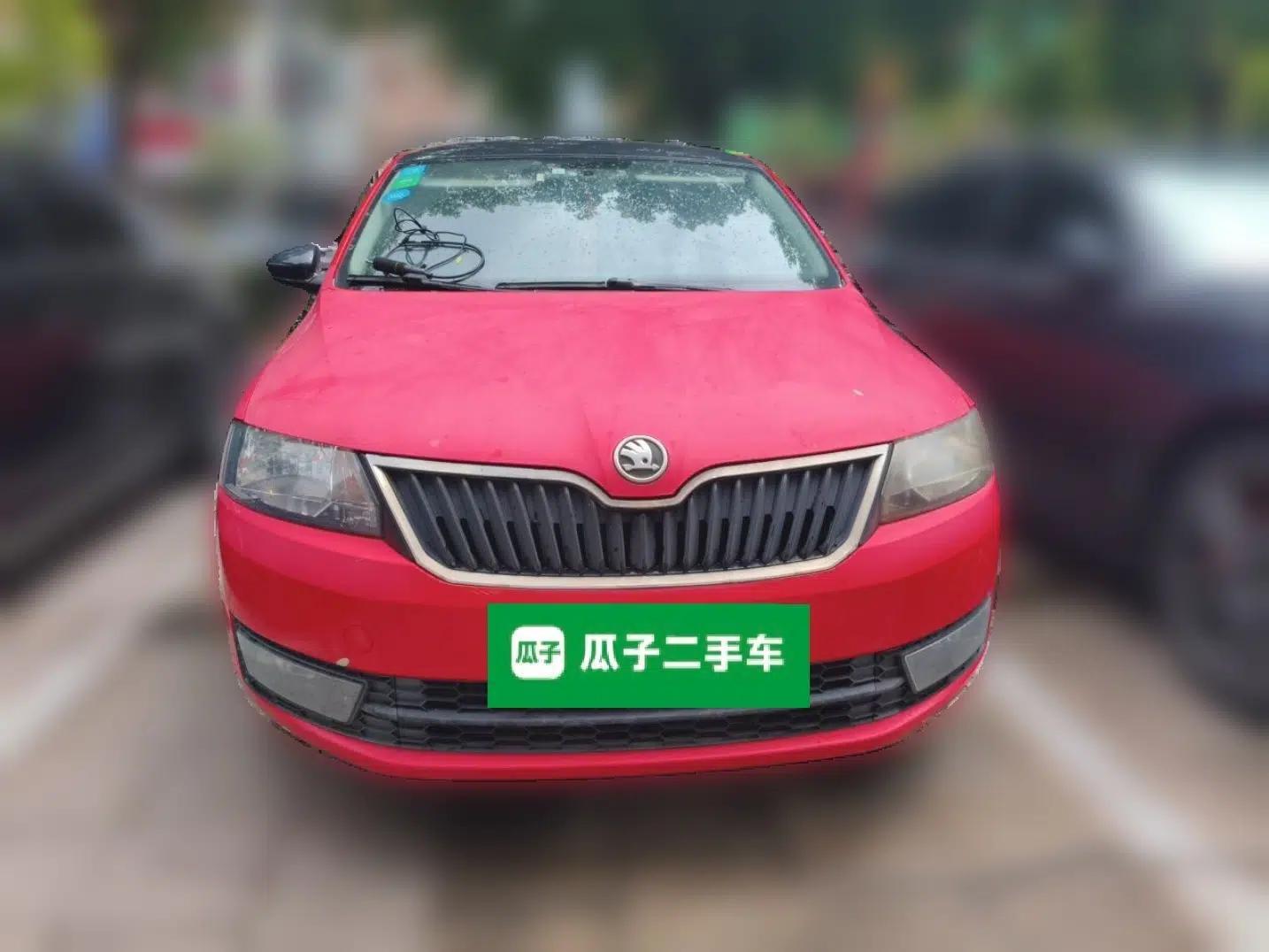 Skoda Rapid Spaceback 2014 1.6L Automatic Enjoyment Edition — миниатюра 2