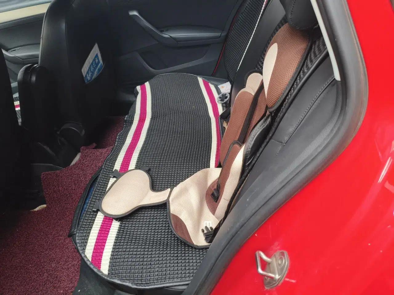 Skoda Rapid Spaceback 2014 1.6L Automatic Enjoyment Edition — миниатюра 17