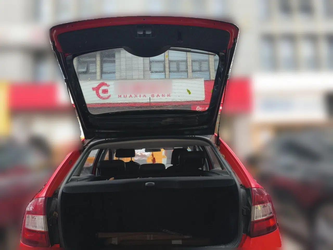 Skoda Rapid Spaceback 2014 1.6L Automatic Enjoyment Edition — миниатюра 19
