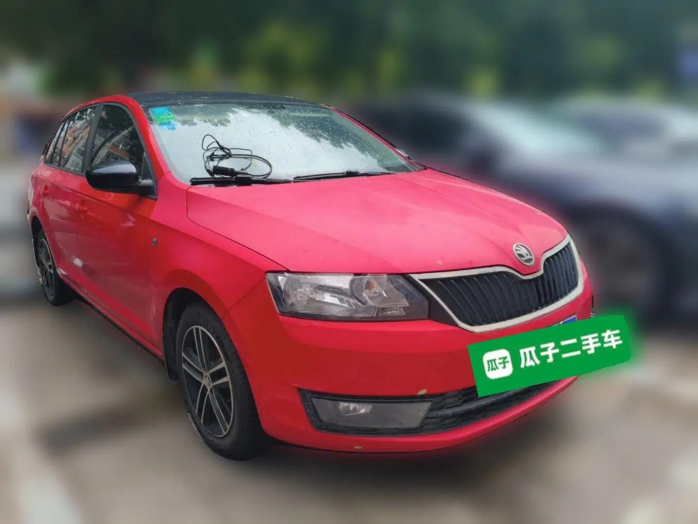 Skoda Rapid Spaceback 2014 1.6L Automatic Enjoyment Edition — миниатюра 3