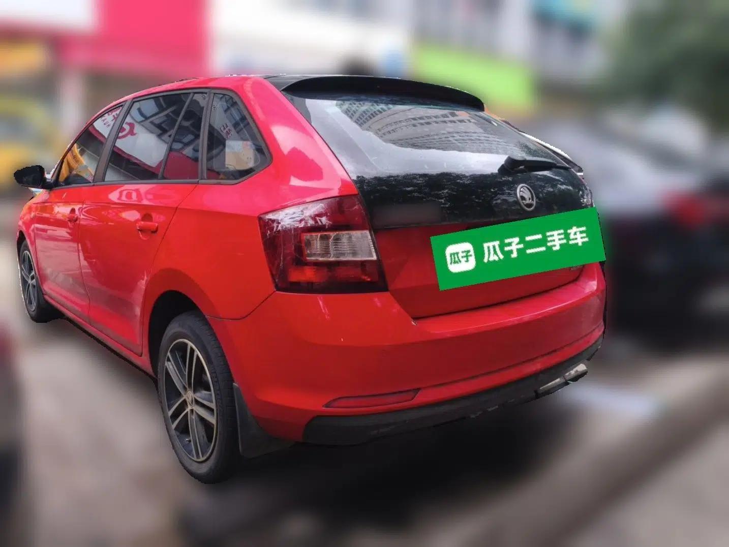 Skoda Rapid Spaceback 2014 1.6L Automatic Enjoyment Edition — миниатюра 4