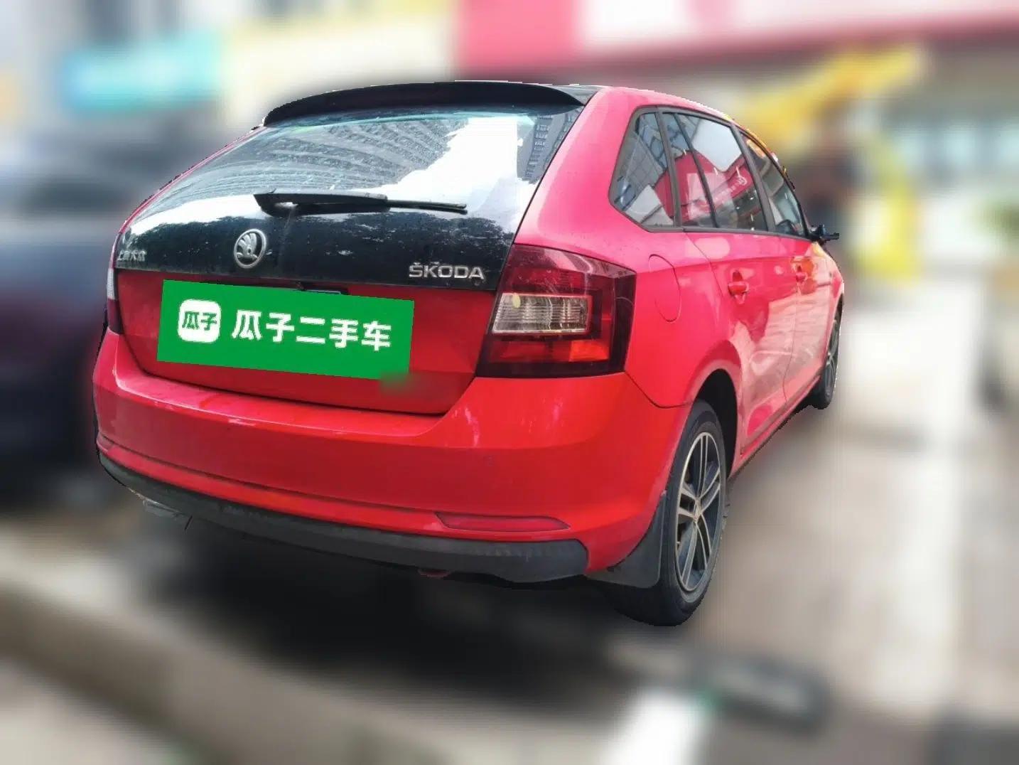 Skoda Rapid Spaceback 2014 1.6L Automatic Enjoyment Edition — миниатюра 6