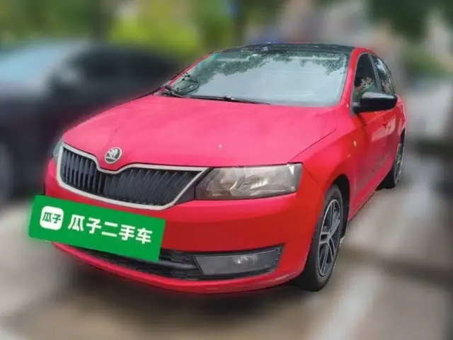 Skoda Rapid Spaceback 2014 1.6L Automatic Enjoyment Edition