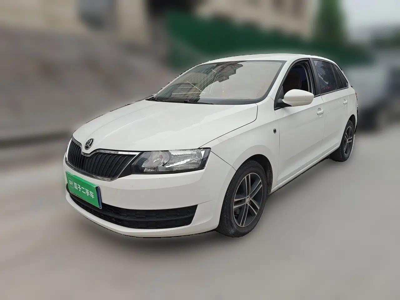 Skoda Rapid Spaceback 2016 Revised Version 1.6L Automatic Front-Drive Edition — миниатюра 1