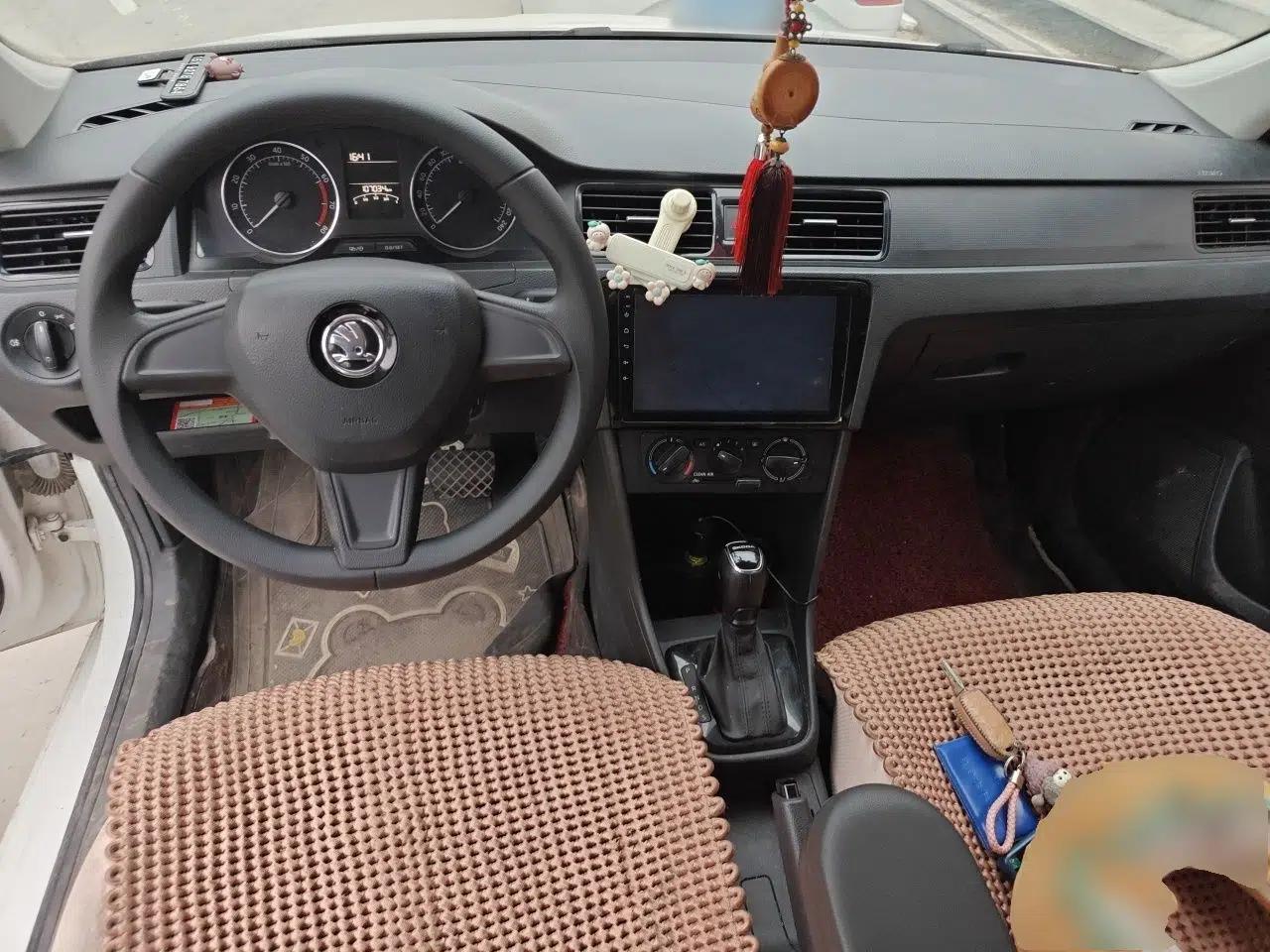 Skoda Rapid Spaceback 2016 Revised Version 1.6L Automatic Front-Drive Edition — миниатюра 9
