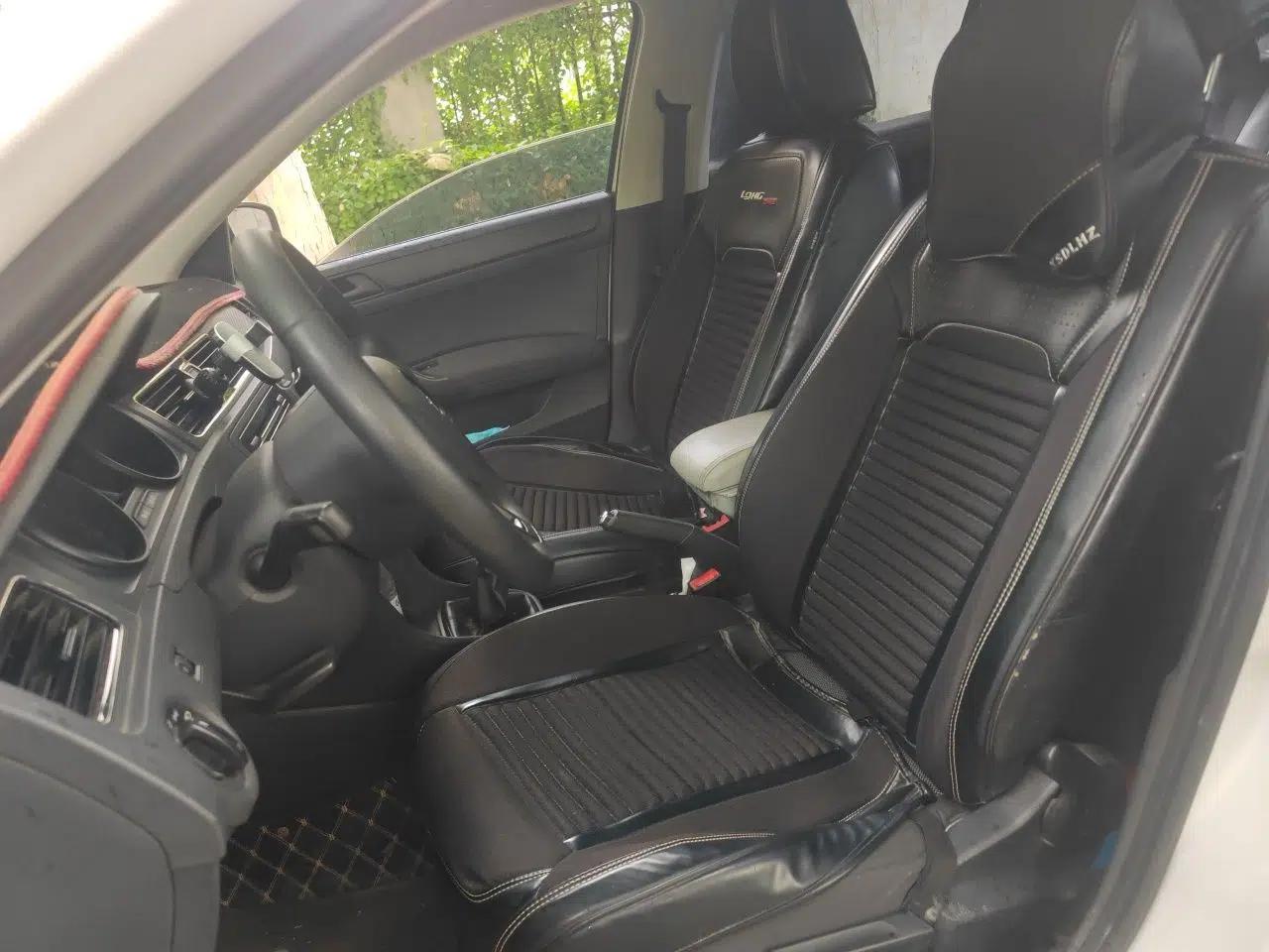 Skoda Rapid Spaceback 2018 1.6L Manual Standard Edition — миниатюра 15