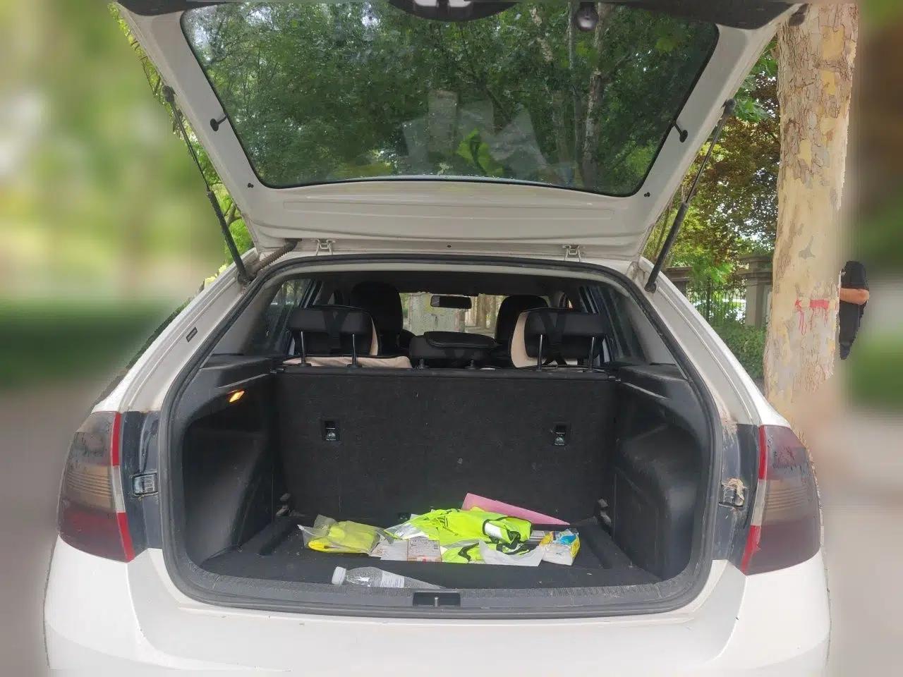 Skoda Rapid Spaceback 2018 1.6L Manual Standard Edition — миниатюра 19