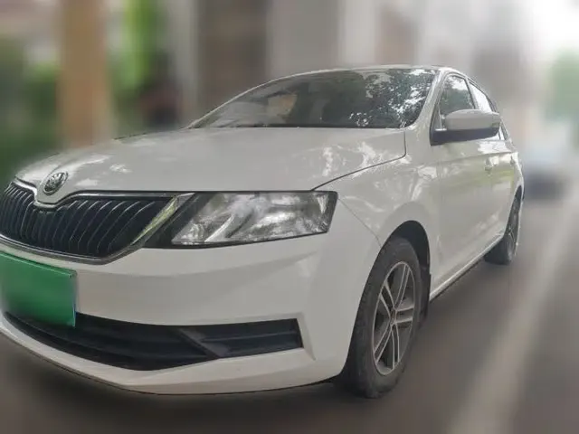 Skoda Rapid Spaceback 2018 1.6L Manual Standard Edition