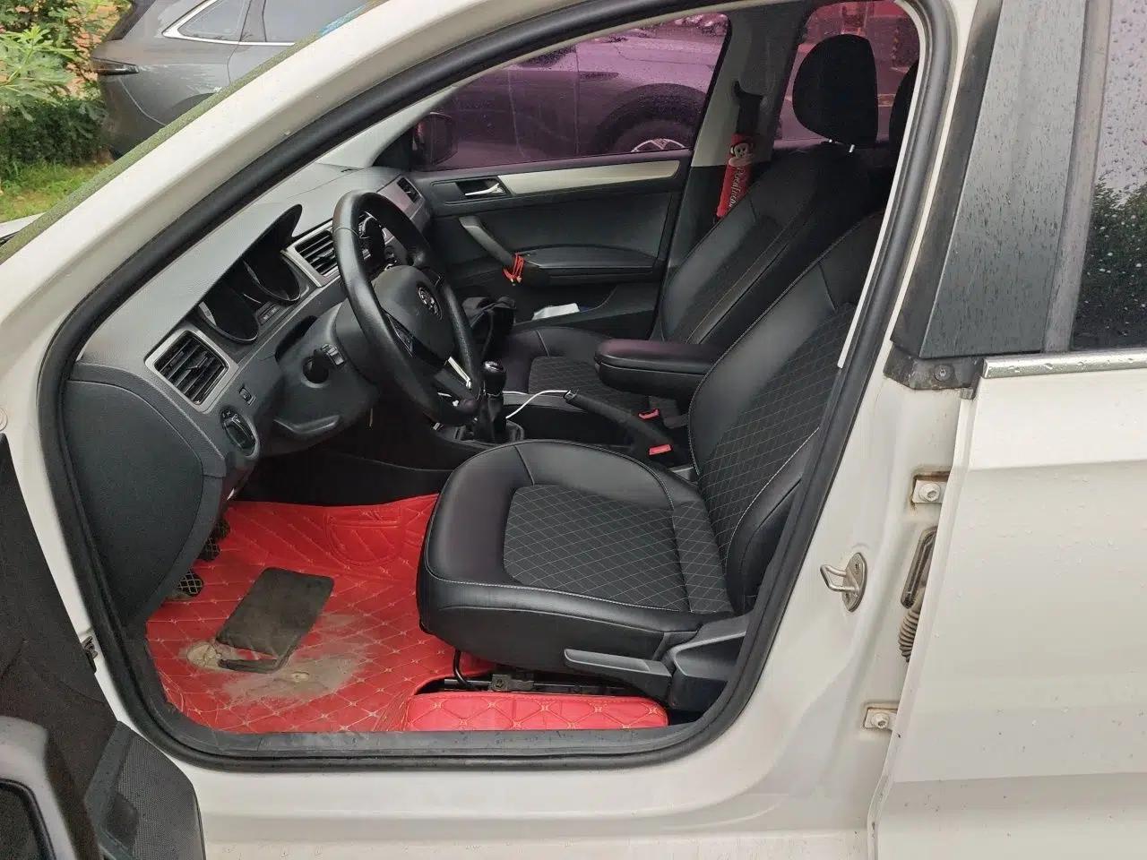 Skoda Rapid Spaceback 2018 1.6L Manual Comfort Edition — миниатюра 15