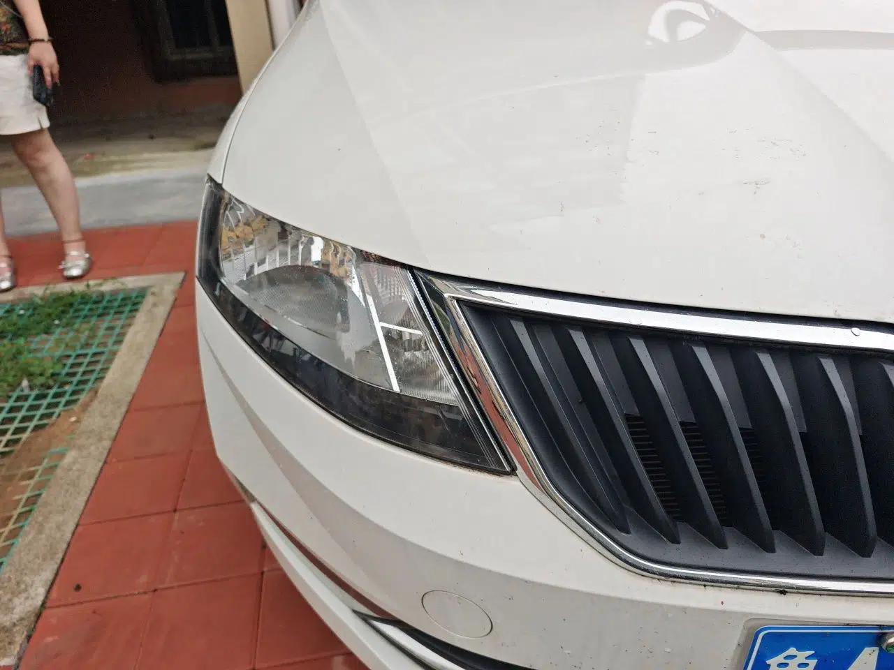 Skoda Rapid Spaceback 2018 1.6L Manual Comfort Edition — миниатюра 7