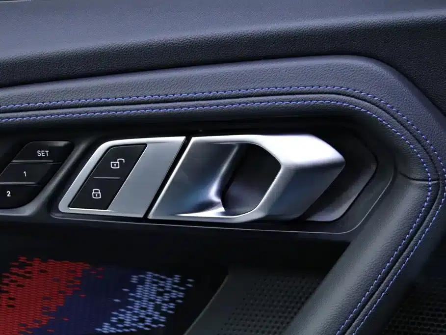 2023 BMW M240i — миниатюра 12