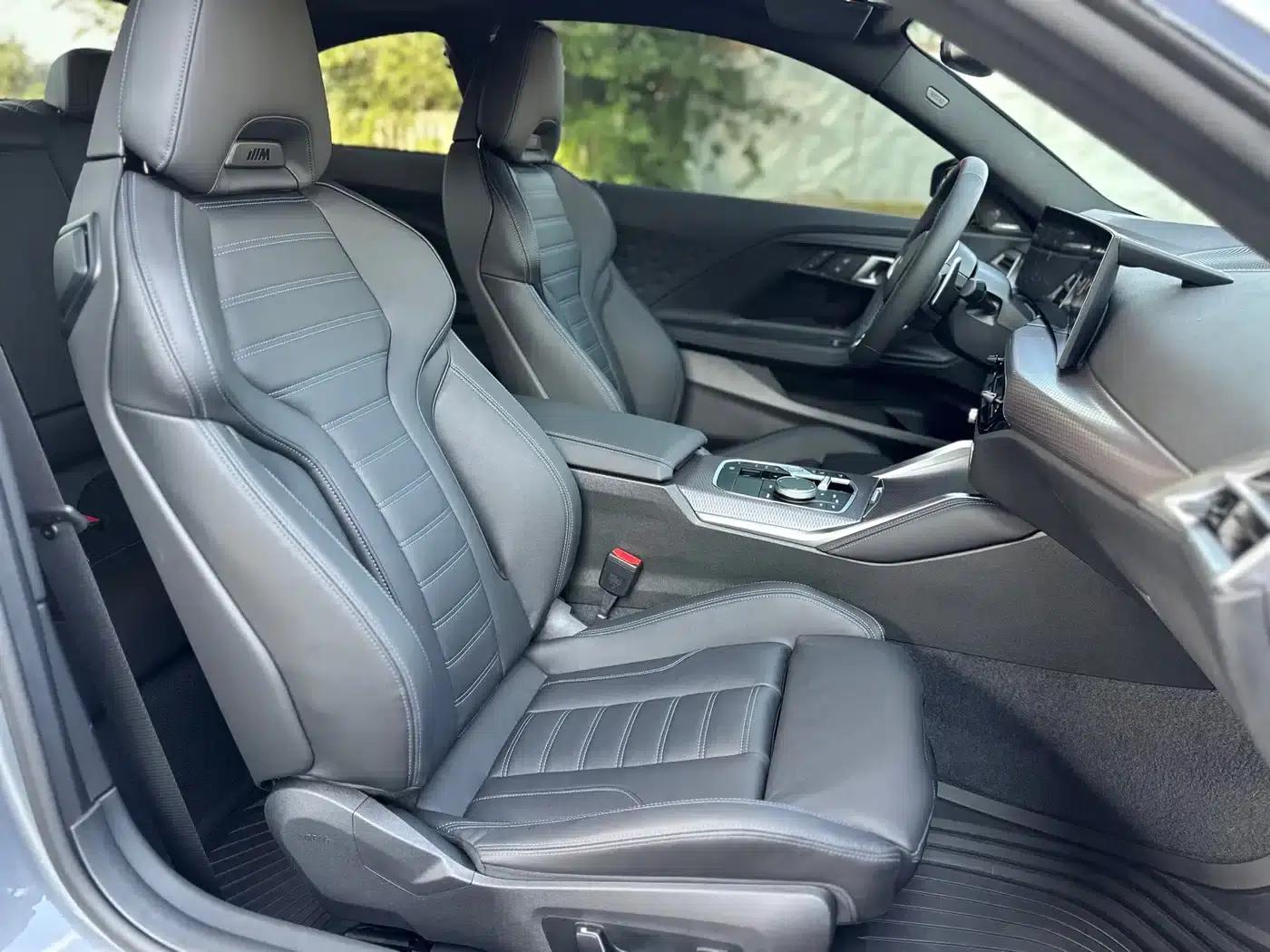 2025 BMW M240i xDrive — миниатюра 15
