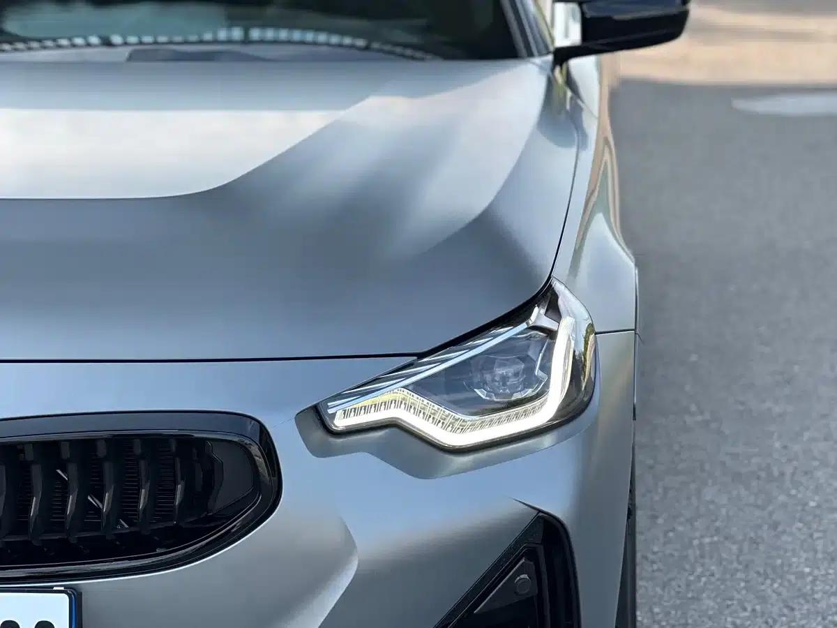 2025 BMW M240i xDrive — миниатюра 9