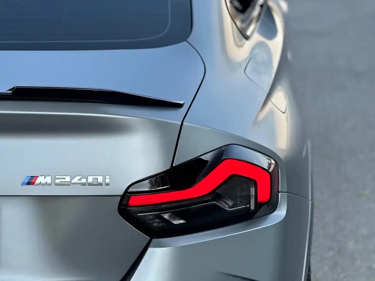 2025 BMW M240i xDrive — миниатюра 10