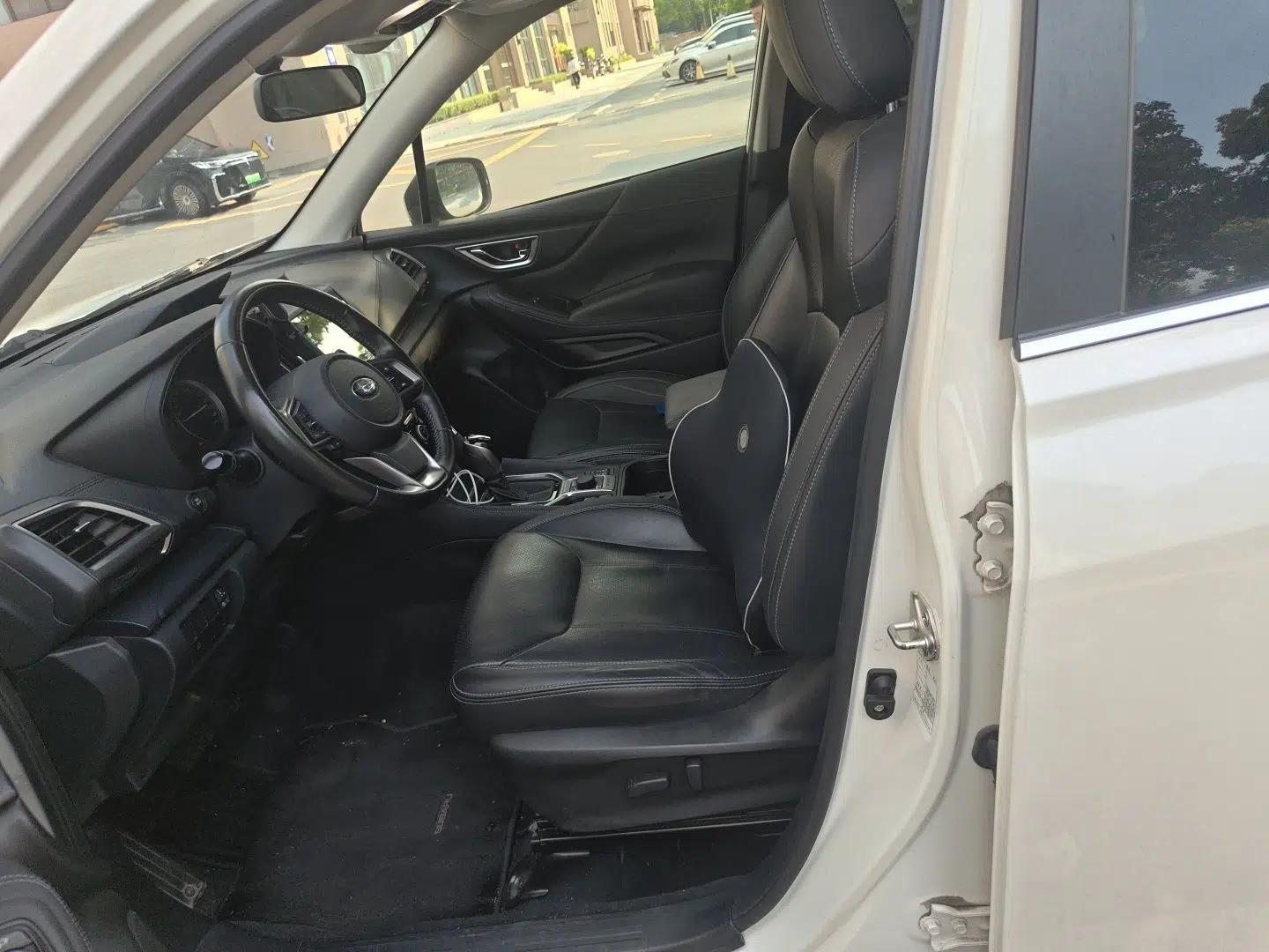 Subaru Forester 2021 2.0i Luxury Edition EyeSight — миниатюра 15