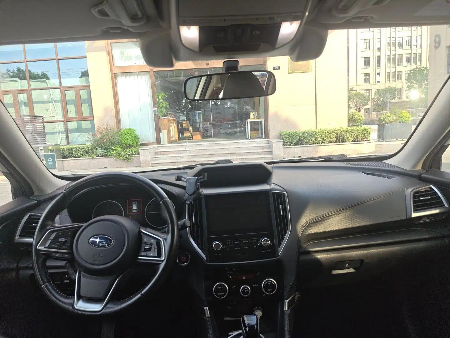 Subaru Forester 2021 2.0i Luxury Edition EyeSight — миниатюра 18