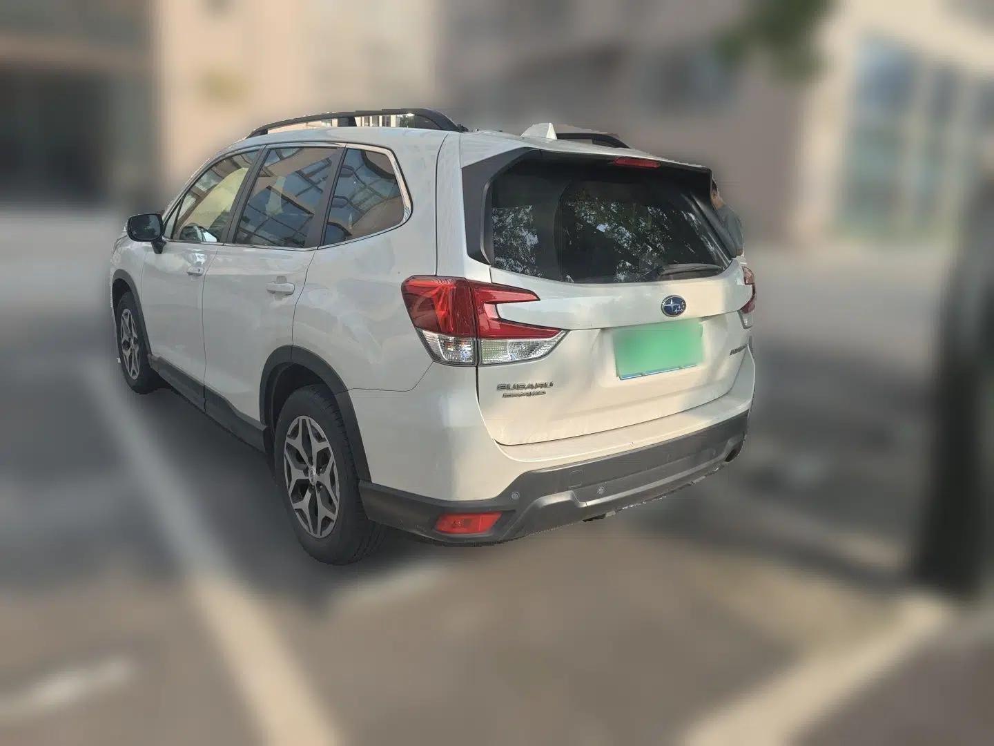 Subaru Forester 2021 2.0i Luxury Edition EyeSight — миниатюра 4