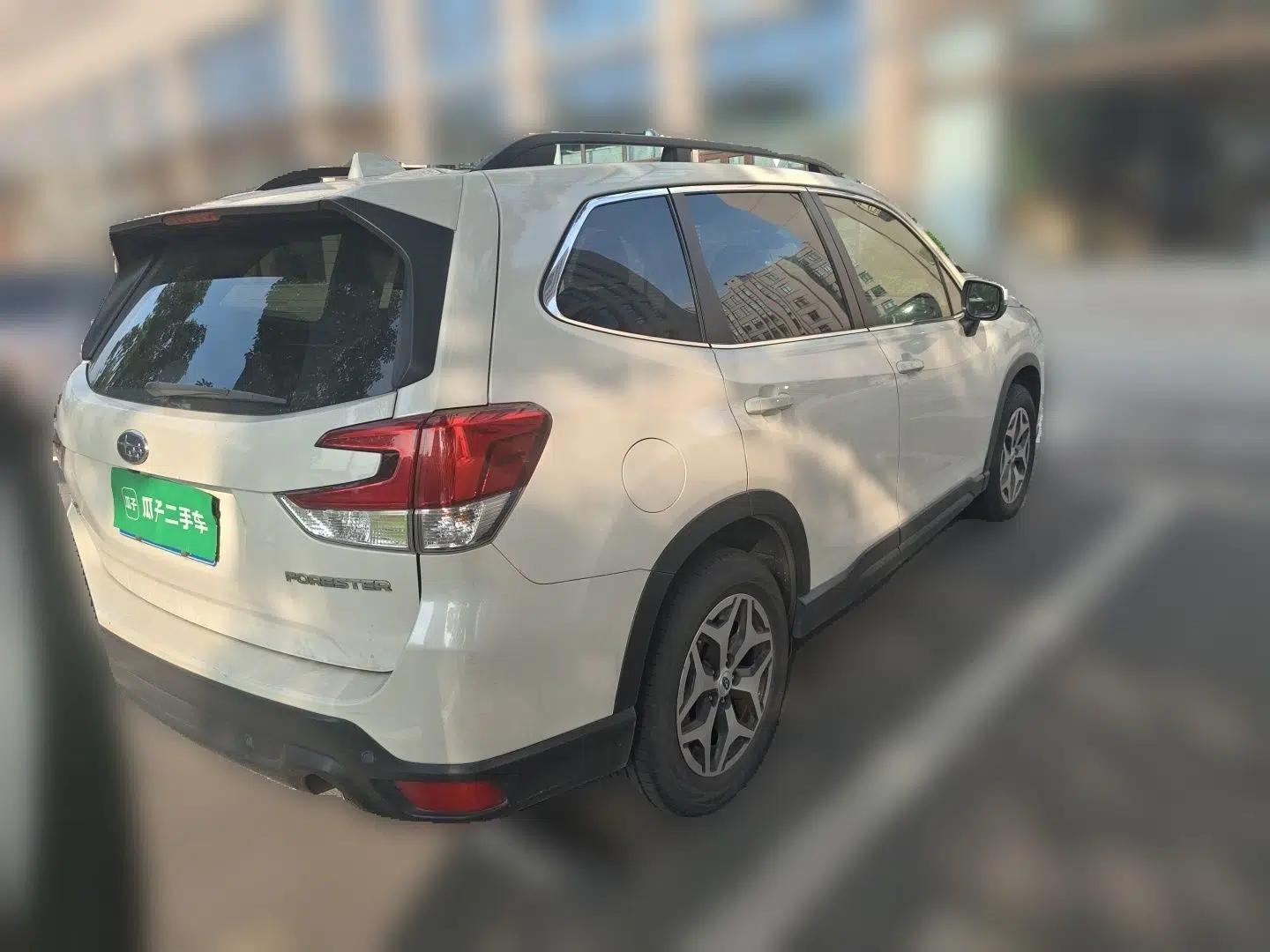 Subaru Forester 2021 2.0i Luxury Edition EyeSight — миниатюра 6