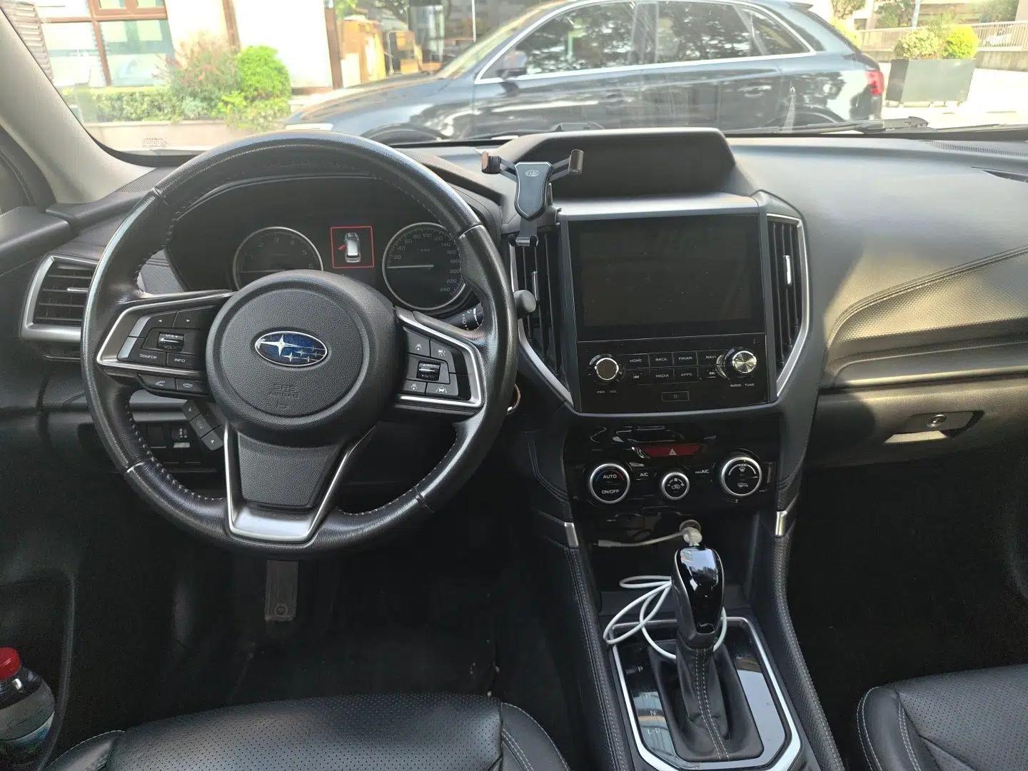 Subaru Forester 2021 2.0i Luxury Edition EyeSight — миниатюра 9