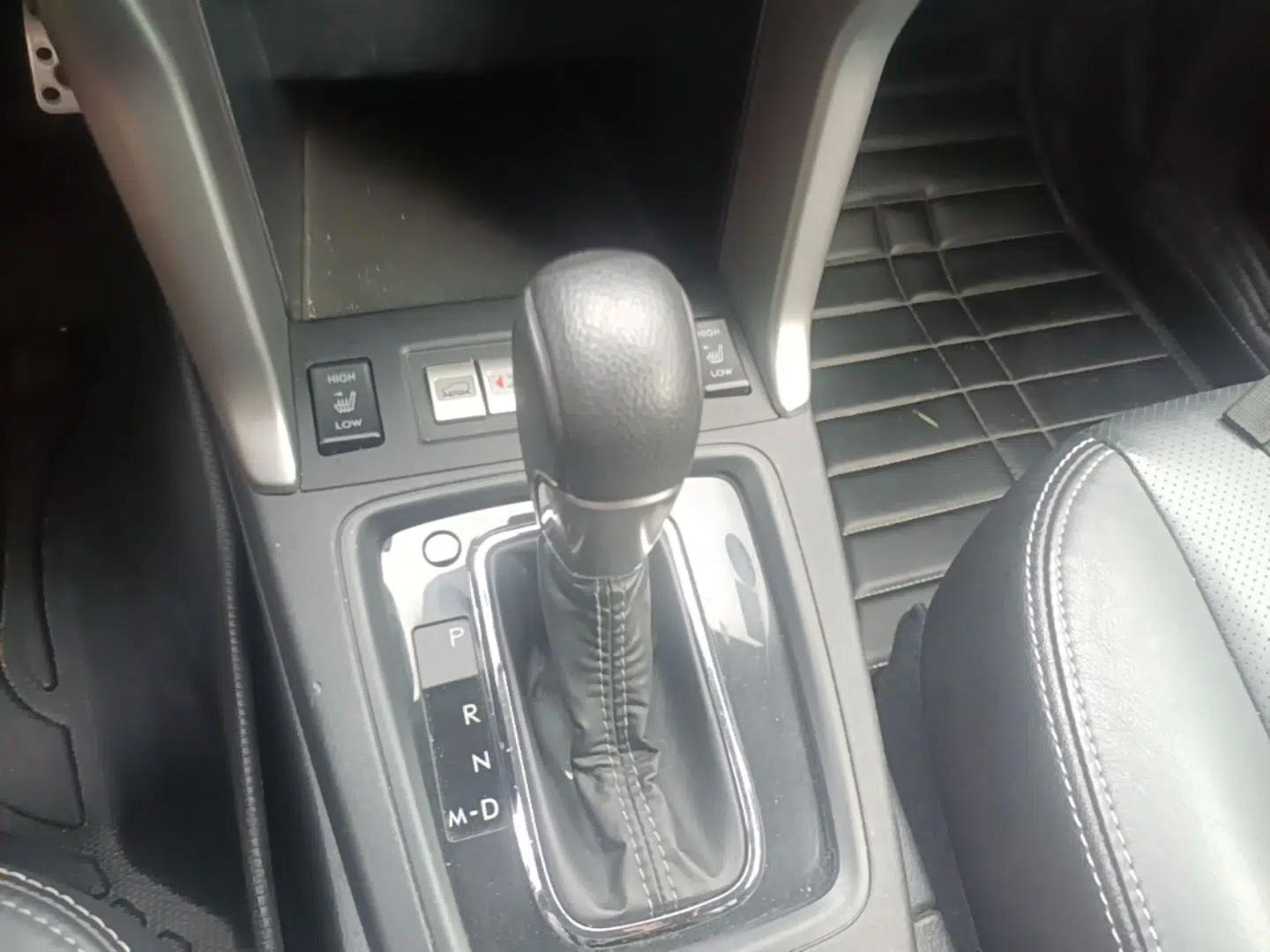Subaru Forester 2015 2.0i Special Edition Commemorative Model — миниатюра 16