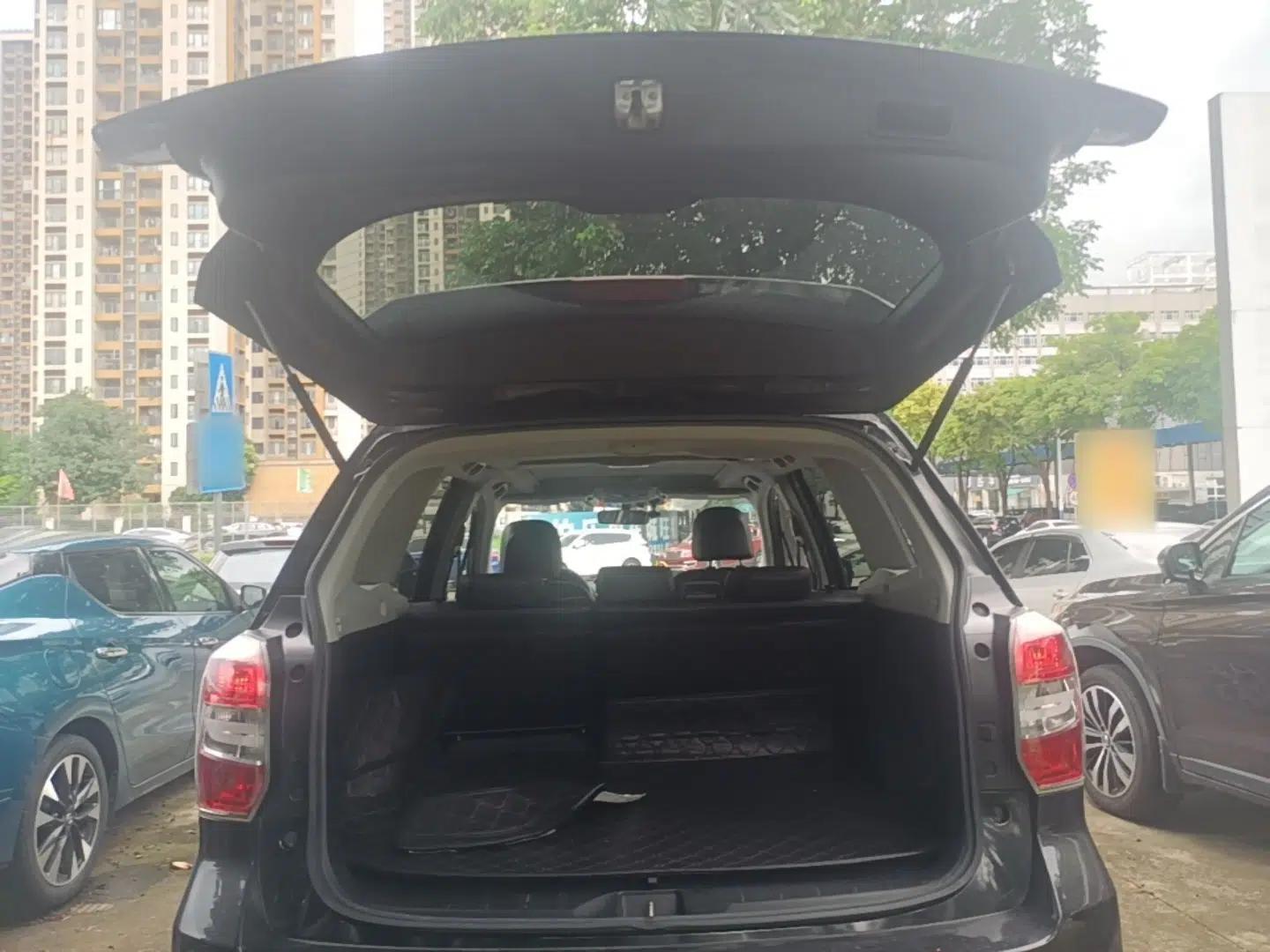 Subaru Forester 2015 2.0i Special Edition Commemorative Model — миниатюра 22