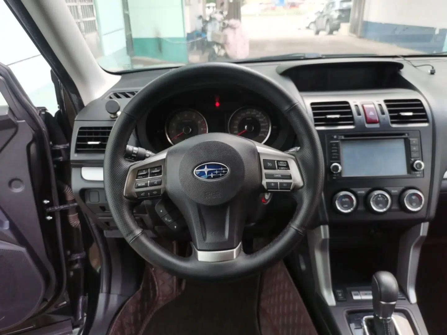 Subaru Forester 2013 2.5i Automatic Luxury Edition — миниатюра 18