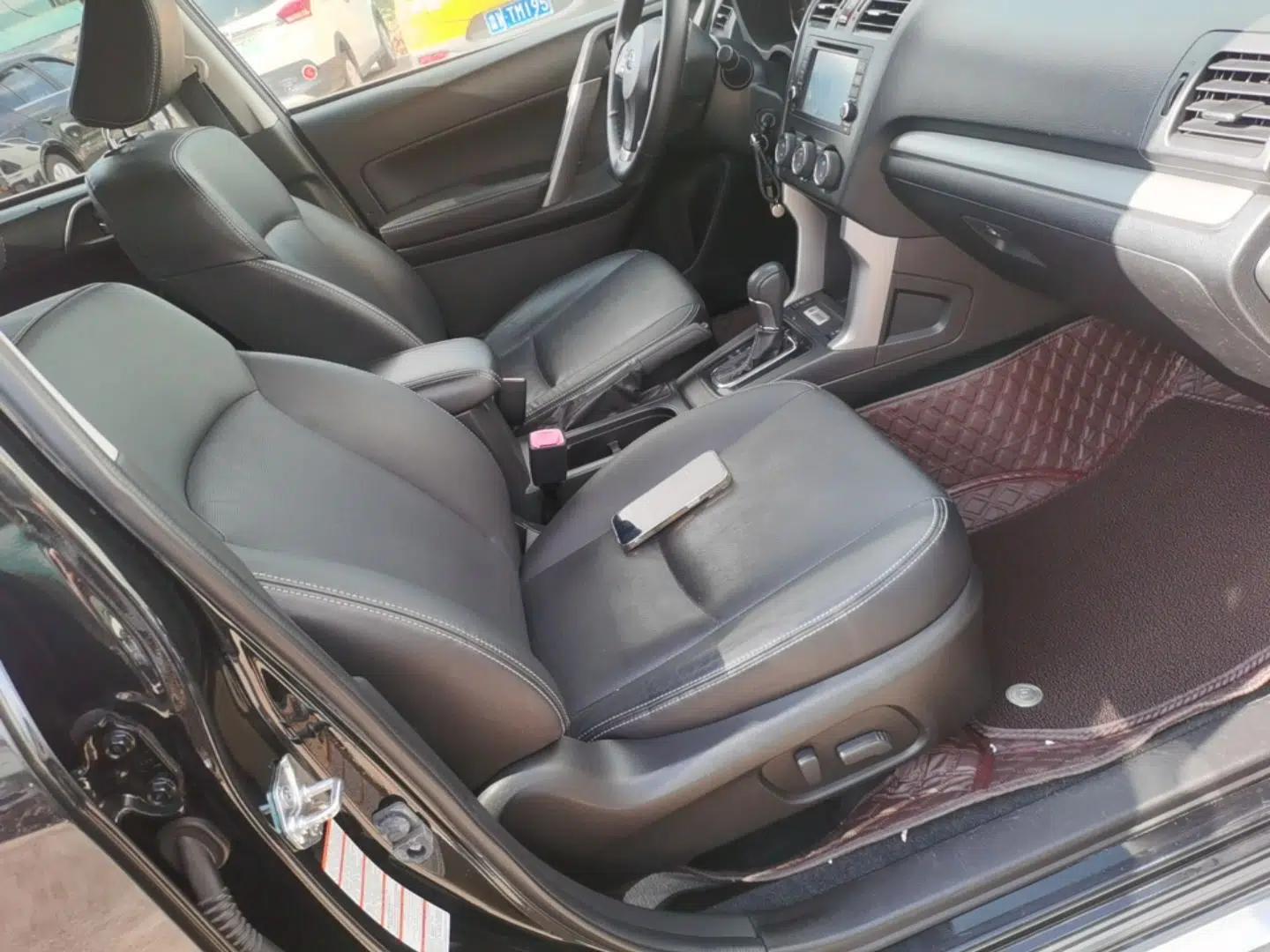 Subaru Forester 2013 2.5i Automatic Luxury Edition — миниатюра 24