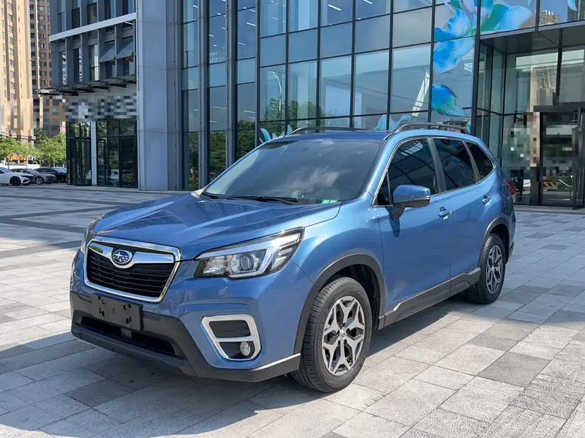 Subaru Forester 2021 2.0i Luxury Edition — миниатюра 1