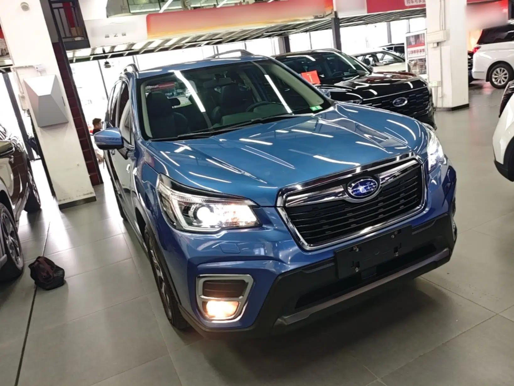 Subaru Forester 2021 2.0i Luxury Edition — миниатюра 3