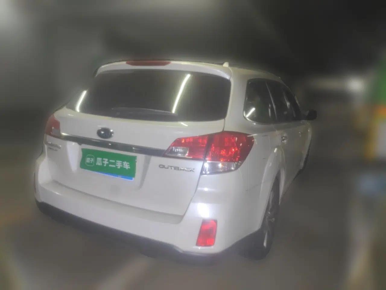 Subaru Outback 2014 2.5i Yashang Sport Edition — миниатюра 6