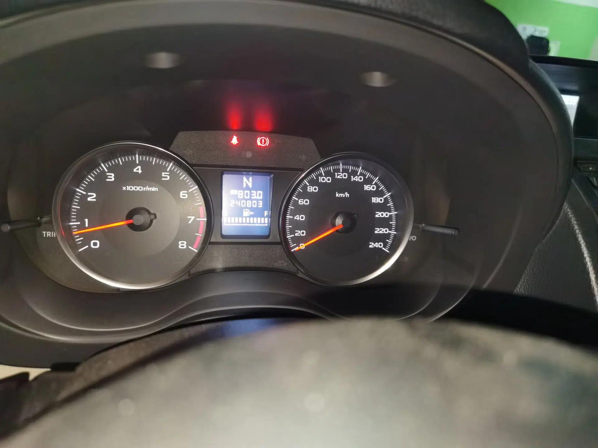 Subaru XV 2012 2.0i Elite Edition — миниатюра 12