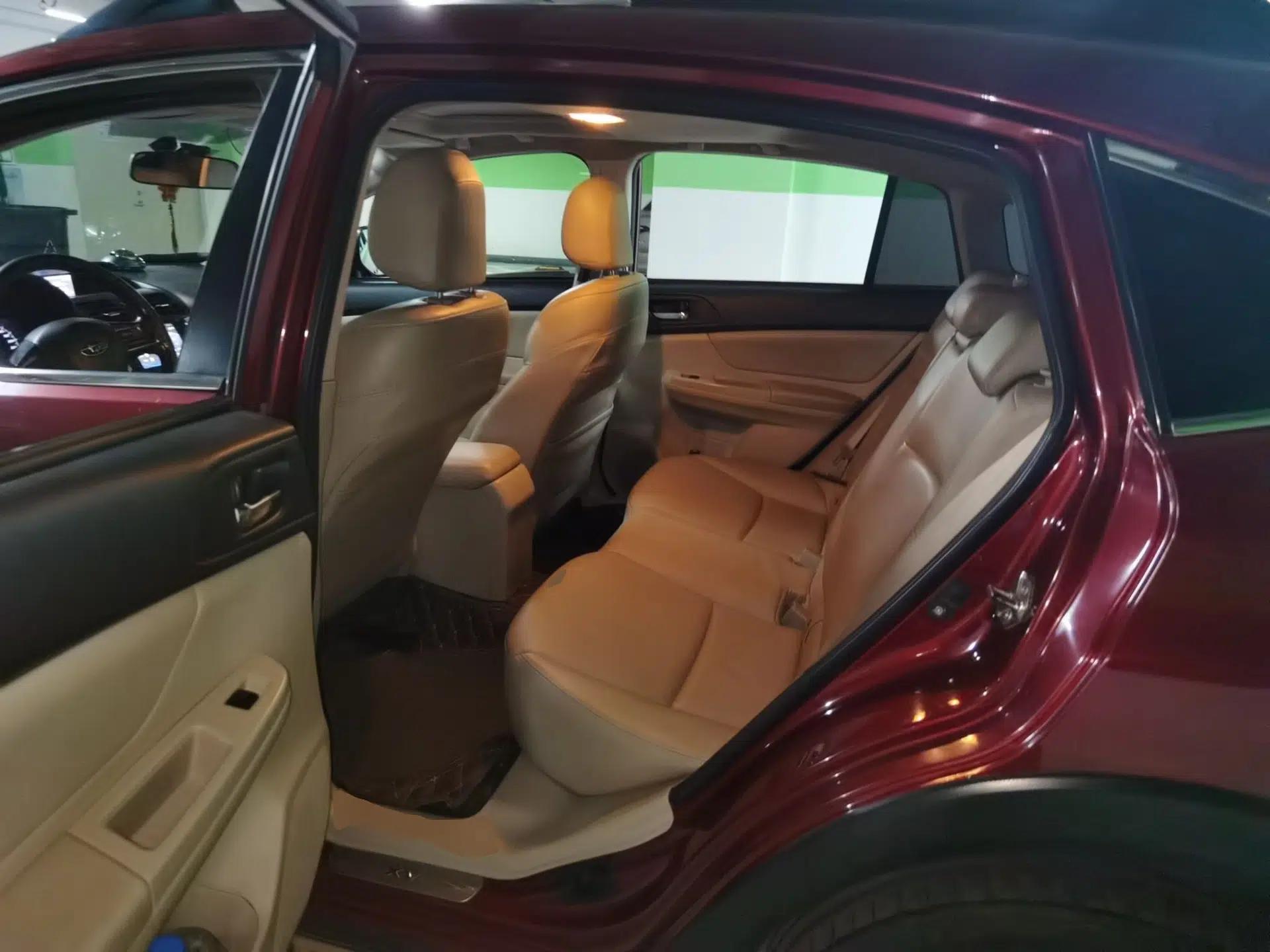 Subaru XV 2012 2.0i Elite Edition — миниатюра 17