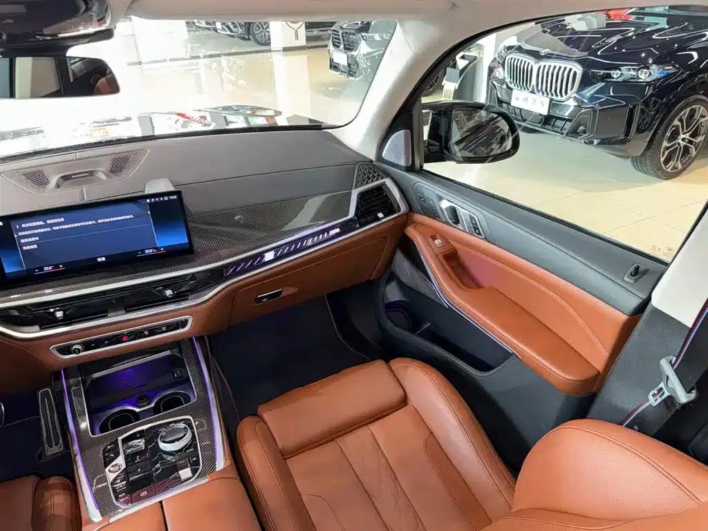 2023 BMW X7 M60i xDrive M60i — миниатюра 11