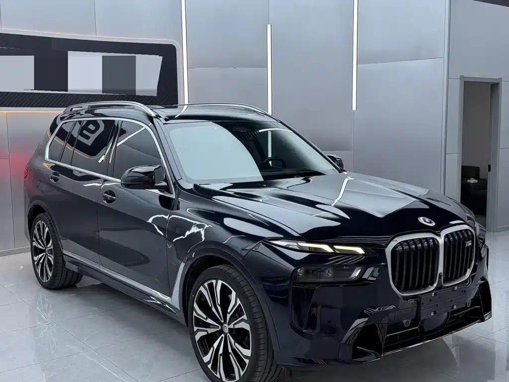 2023 BMW X7 M60i xDrive M60i — миниатюра 3