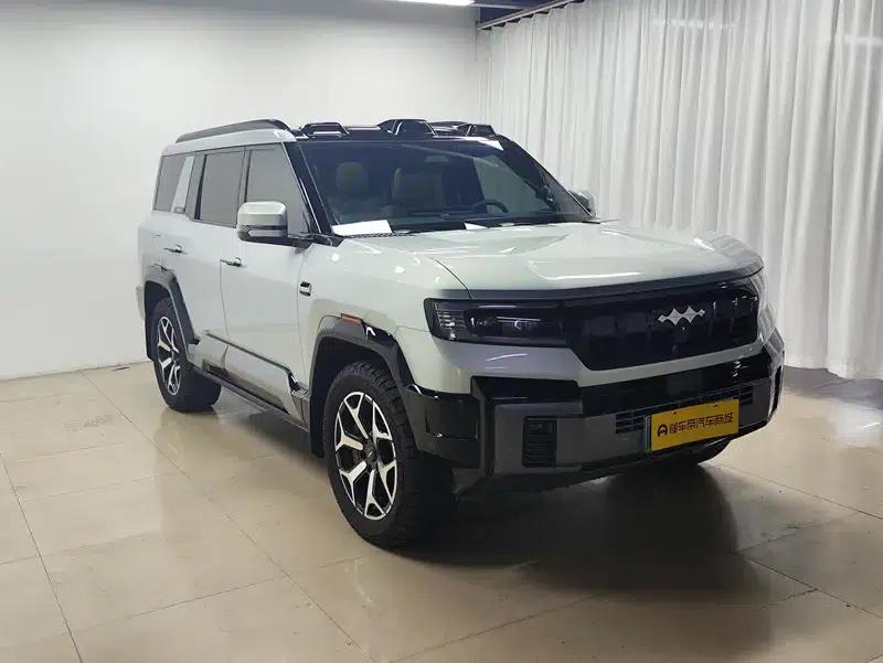 Leopard 8 2025 Smart & Brave Flagship Edition 6-seater — миниатюра 3