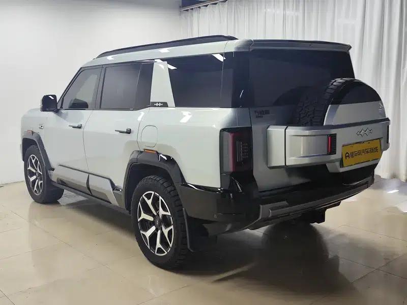 Leopard 8 2025 Smart & Brave Flagship Edition 6-seater — миниатюра 5