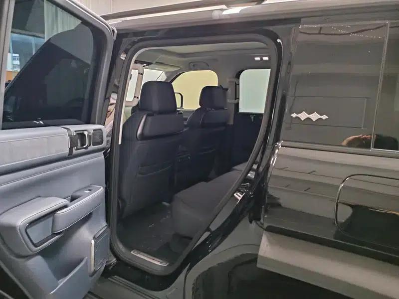 Leopard 5 2023 Explorer Edition — миниатюра 18