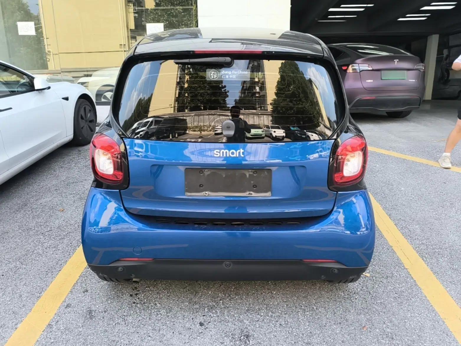smart fortwo 2019 0.9T 66kW Hardtop Engine Version China VI Emission Standard — миниатюра 5