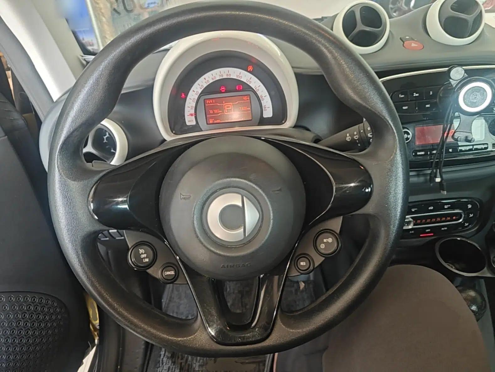 smart fortwo 2015 1.0L 52 kW hardtop Dynamic version — миниатюра 13